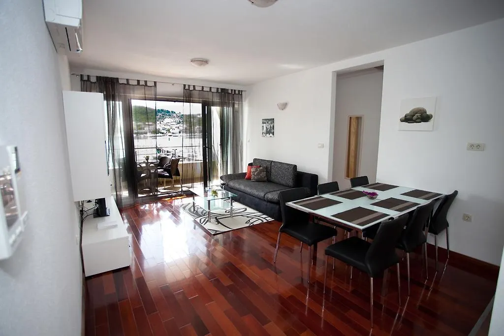 Apartments Svjetlana Trogir 0*,