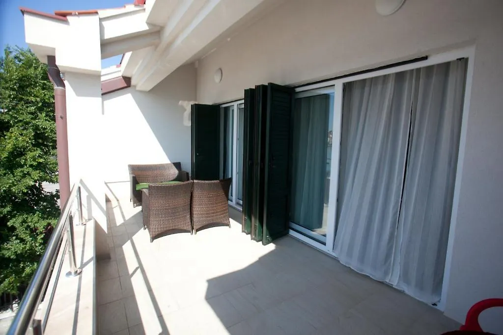 Apartments Svjetlana Trogir Croatia